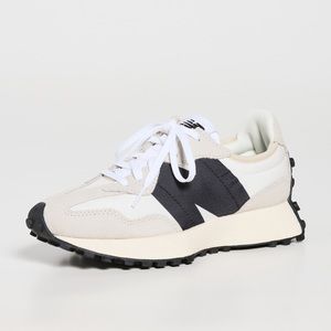 Almost new 327 Sea Salt • White • Black